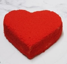Özel Yapım 6-9 Kişilik Kalpli Kırmızı Yaş Pasta